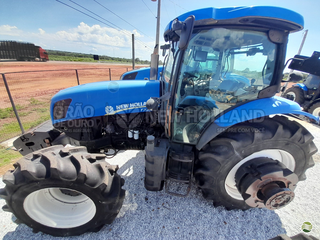 TRATOR NEW HOLLAND NEW T7 245 Tração 4x4 Grão de Ouro - New Holland GURUPI TOCANTINS TO